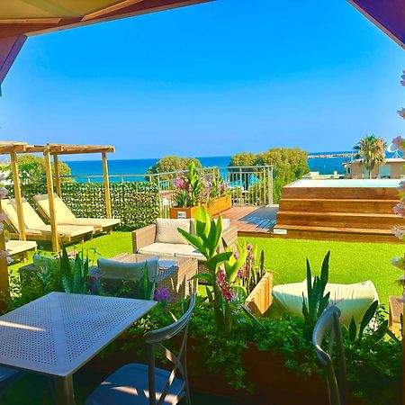 Pearl Seaside Cozy Apartments Chrissi Akti Chania Exterior foto