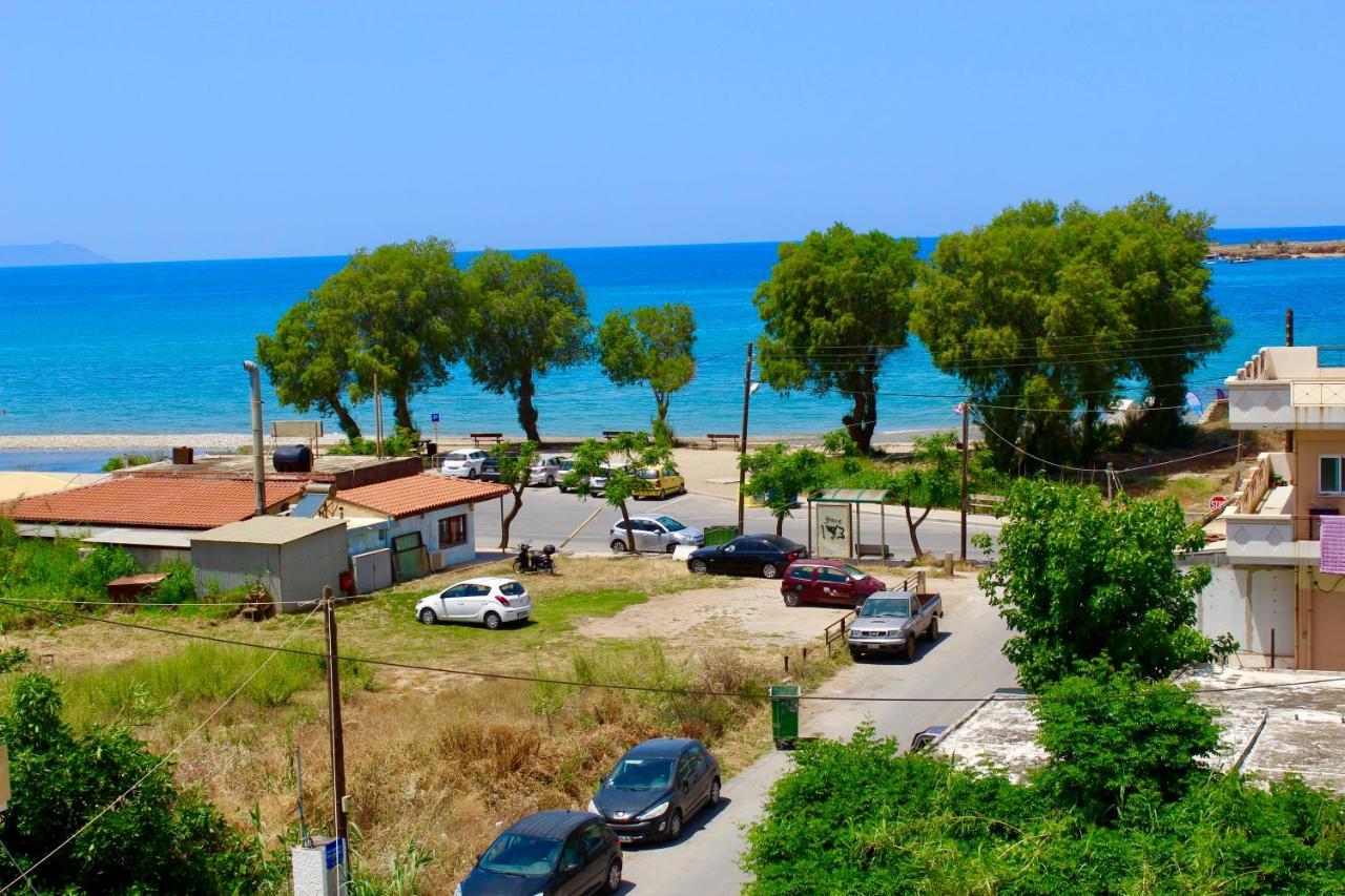 Pearl Seaside Cozy Apartments Chrissi Akti Chania Exterior foto
