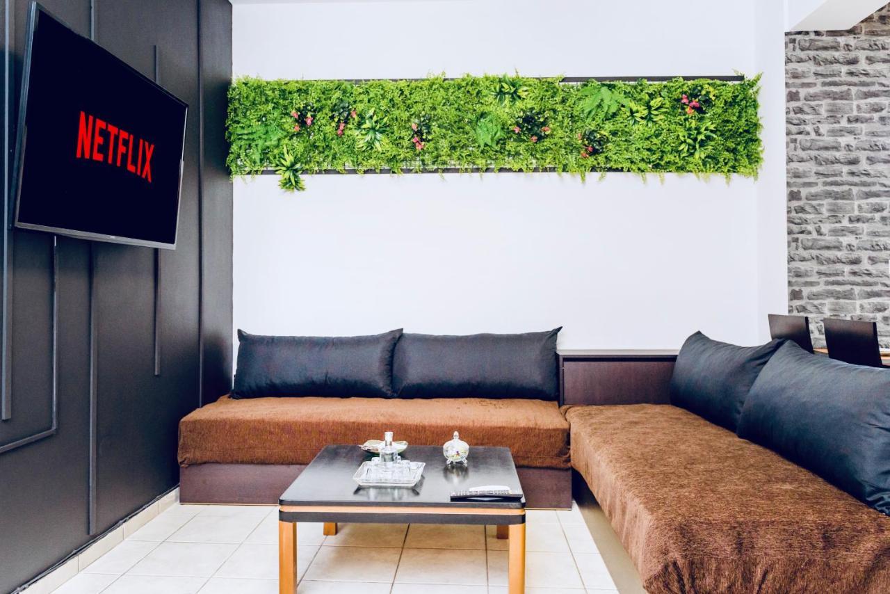 Pearl Seaside Cozy Apartments Chrissi Akti Chania Exterior foto