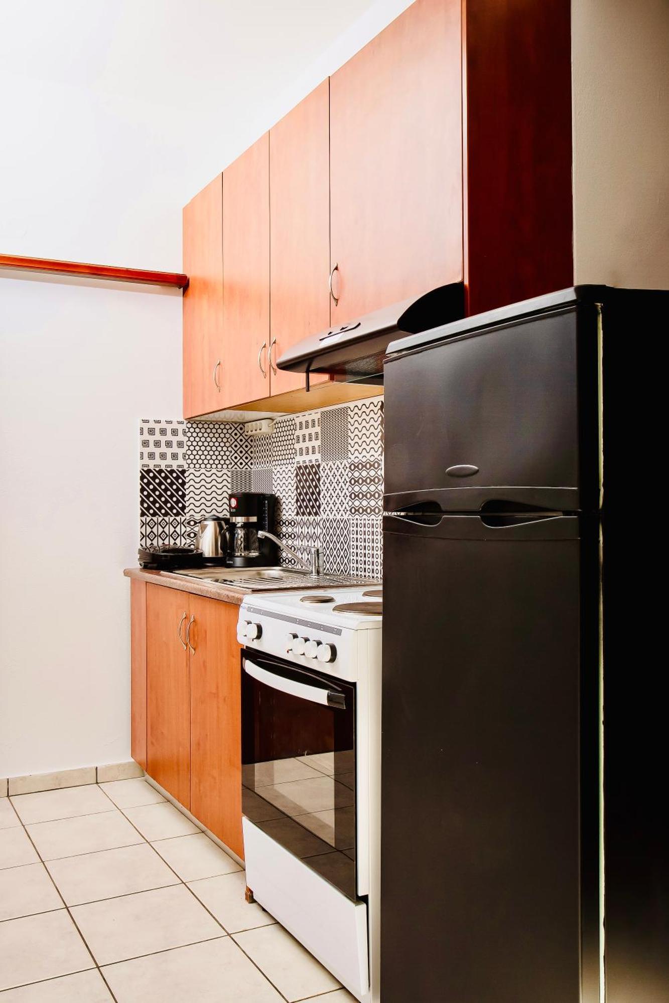 Pearl Seaside Cozy Apartments Chrissi Akti Chania Exterior foto
