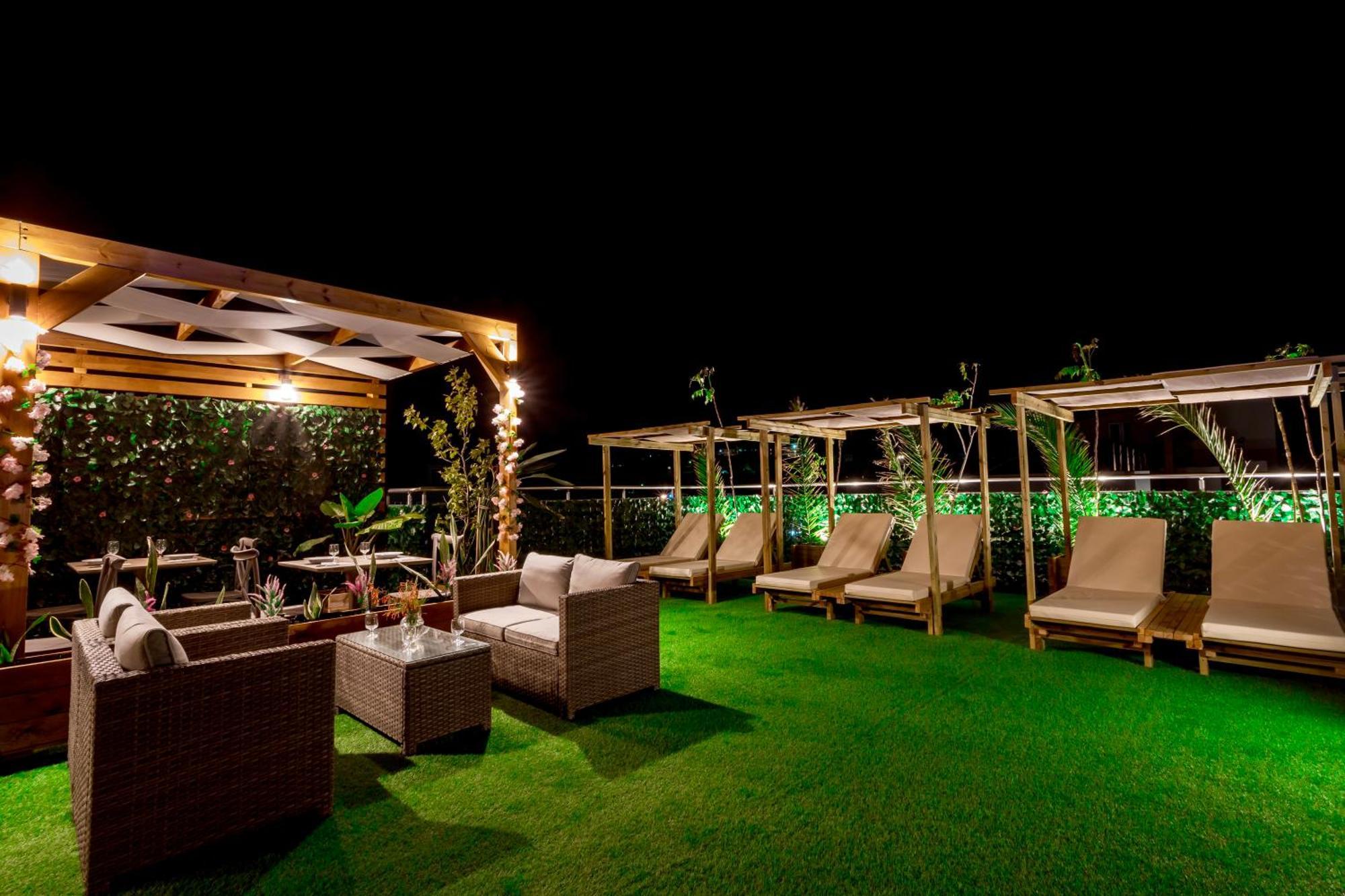 Pearl Seaside Cozy Apartments Chrissi Akti Chania Exterior foto