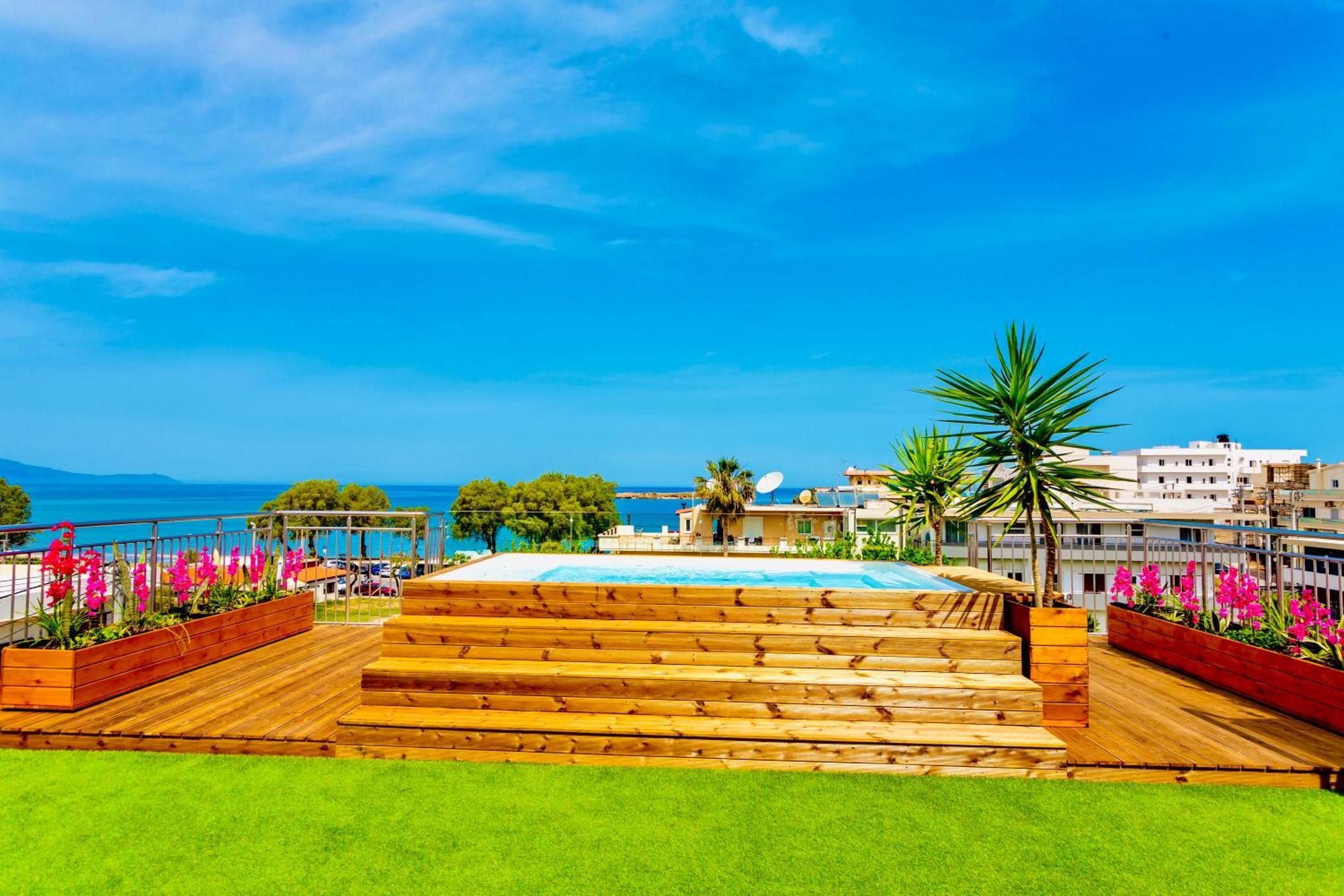 Pearl Seaside Cozy Apartments Chrissi Akti Chania Exterior foto